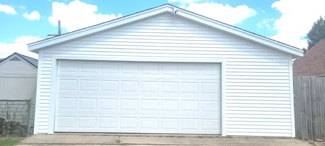 $289,900 | 9236 Stanford Drive, Bridgeview, IL 60455