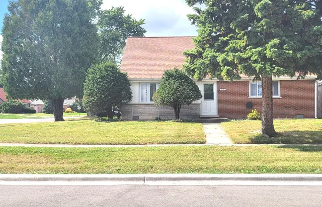 $289,900 | 9236 Stanford Drive, Bridgeview, IL 60455