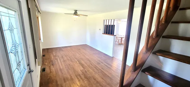 $289,900 | 9236 Stanford Drive, Bridgeview, IL 60455