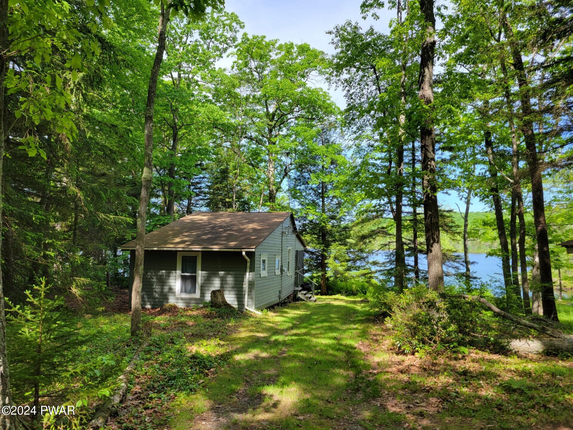 120 Outlet Road Dingmans Ferry, PA 18328 - Photo 2 of 22 34