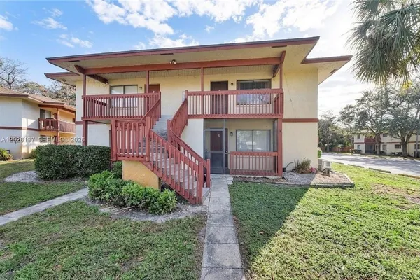 $1,600 | 2070 Northwest 43 Terrace, Unit 6, Lauderhill, FL 33313