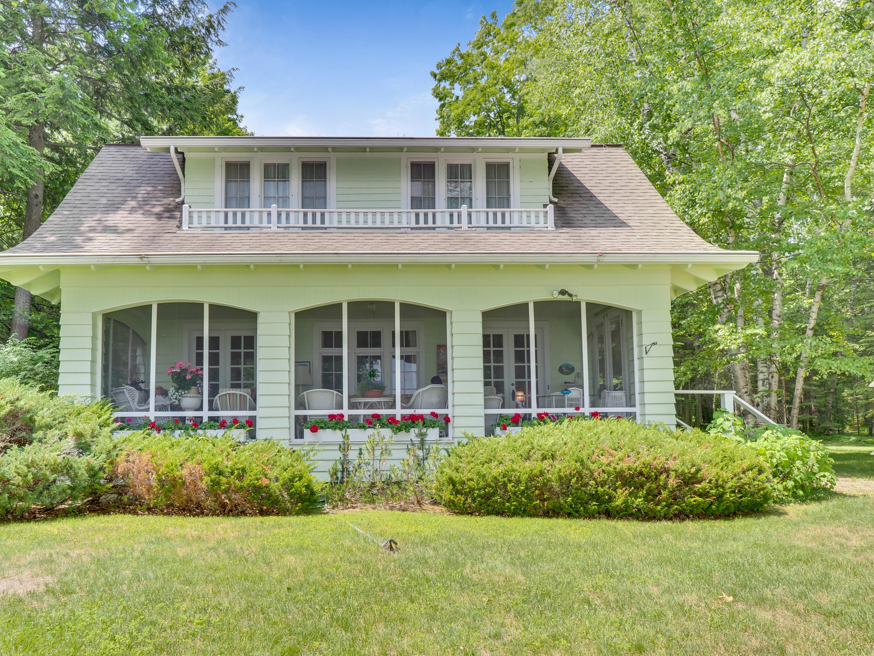 1841 Resort Road Alanson, MI 49706 - Photo 4 of 60 Gallery Image 4