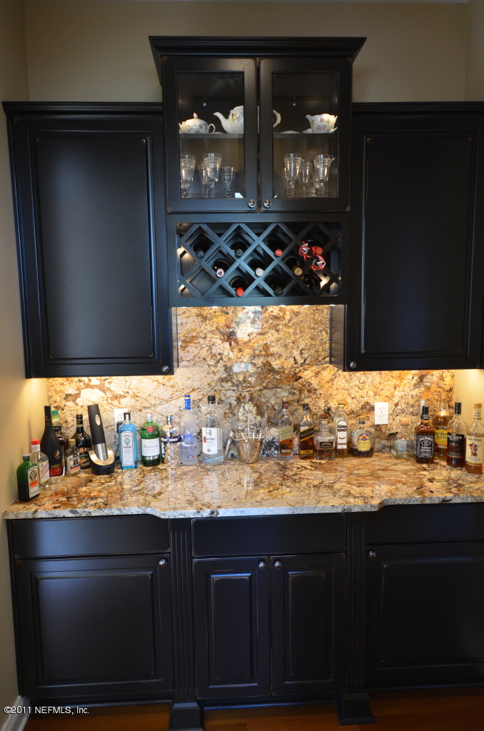 549 Sebastian Square St. Augustine, FL 32095 - Photo 3 of 20 Butler's Pantry