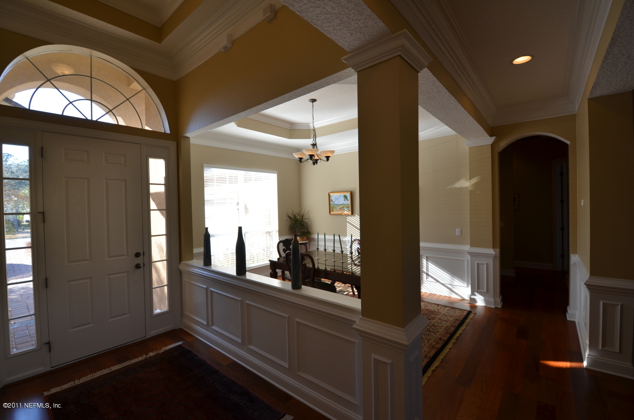 549 Sebastian Square St. Augustine, FL 32095 - Photo 6 of 20 Entry and Dining Room