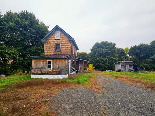 $84,500 | 76 Riverside Street, Milo, ME 04463