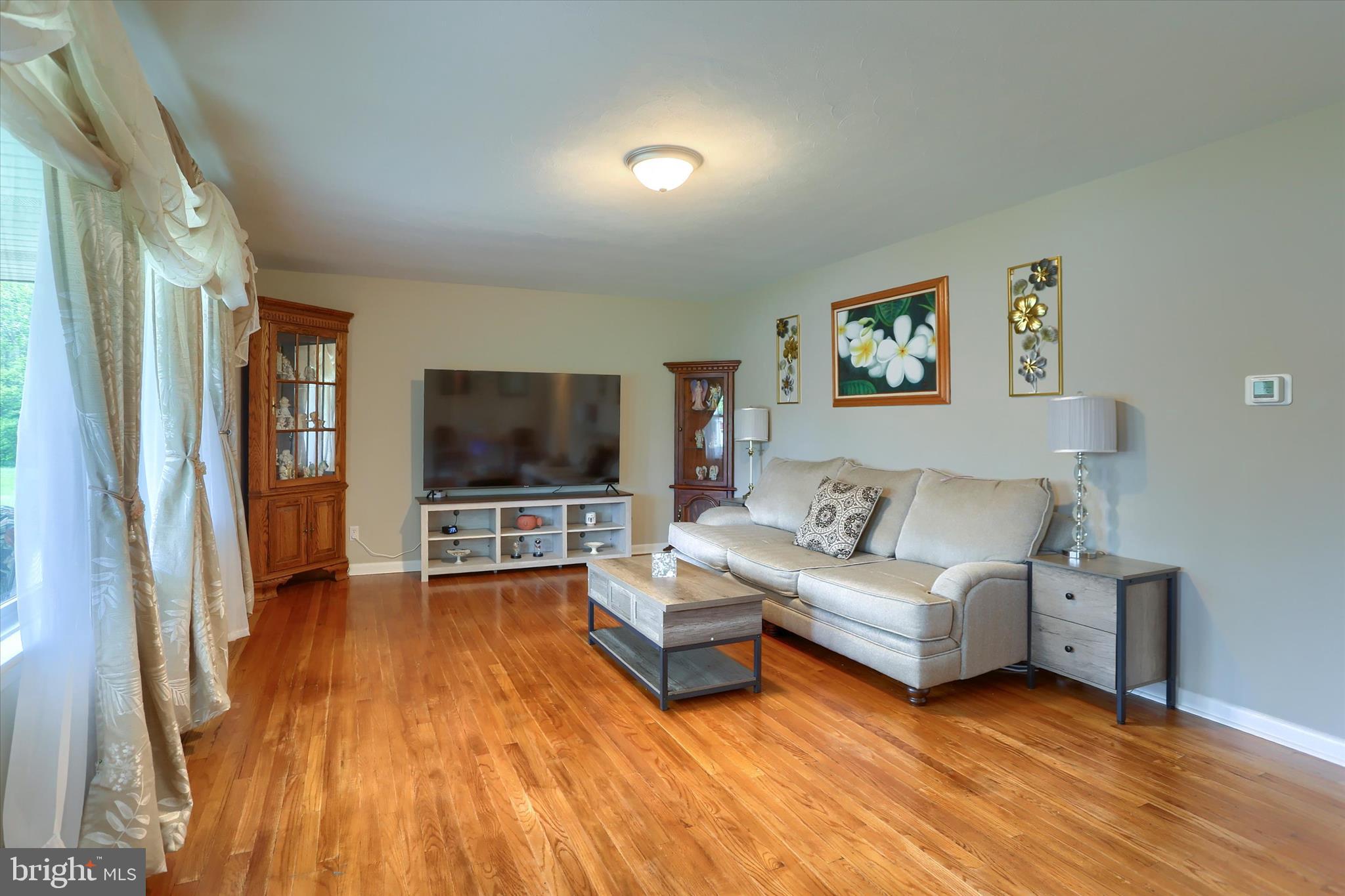 2490 Cedar Road York, PA 17408 - Photo 7 of 41