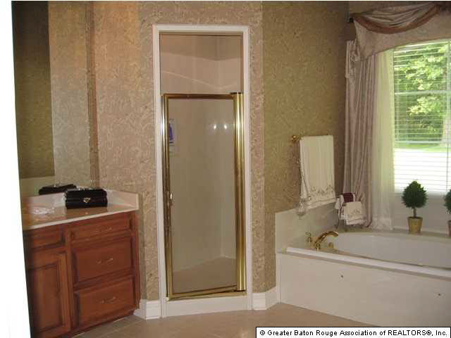 17756 British Lane Baton Rouge, LA 70810 - Photo 8 of 9 Gallery Image 8
