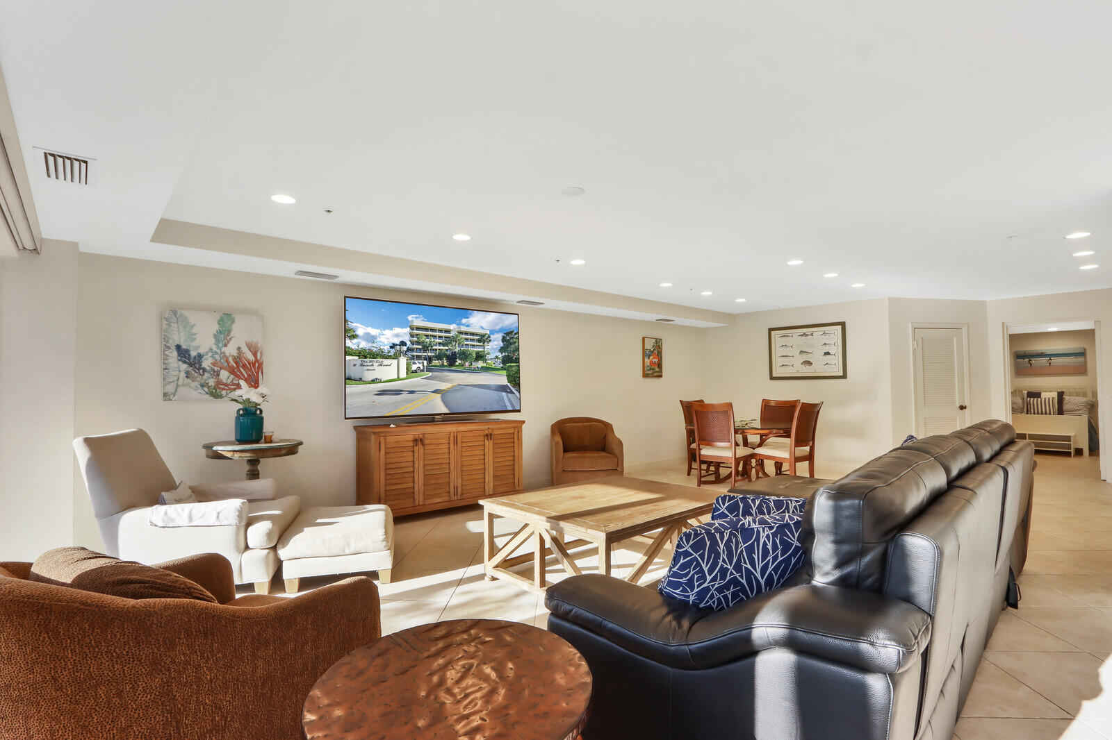 50 South Beach Road, Unit 102 Tequesta, FL 33469 - Photo 6 of 28 Living Room
