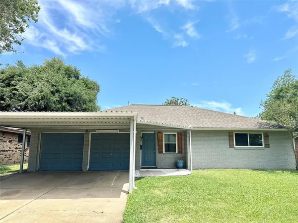 $2,000 | 1126 East Dartmouth Lane, Deer Park, TX 77536