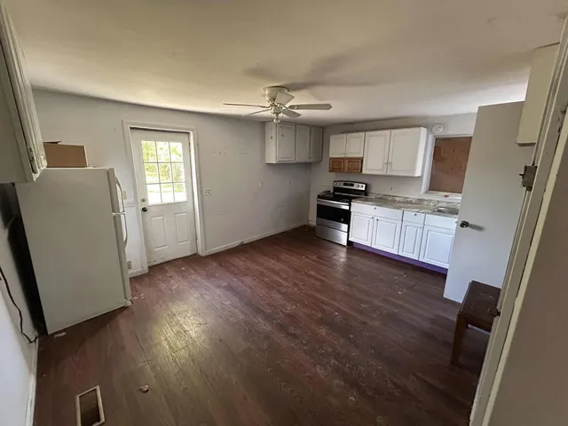 $195,000 | 1423 Main Street, Unit A, Pittsfield, ME 04967