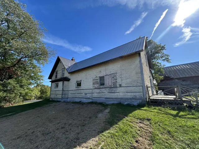 $195,000 | 1423 Main Street, Unit A, Pittsfield, ME 04967