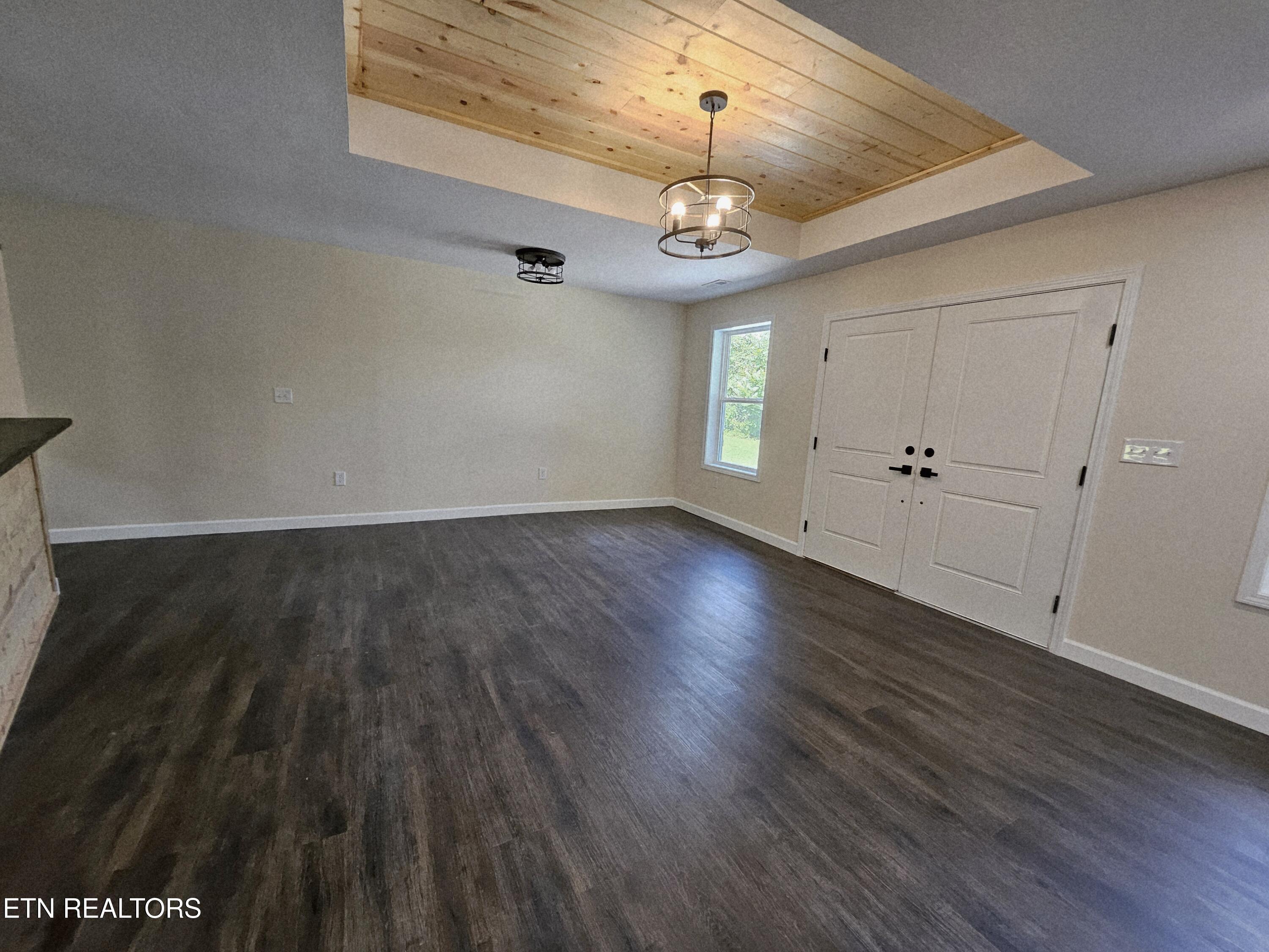 240 Fox Jones Road Lancing, TN 37770 - Photo 15 of 37 Trey Ceiling