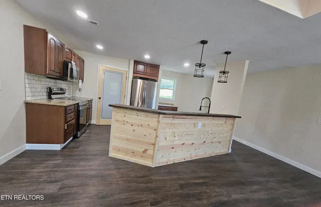 $354,900 | 240 Fox Jones Road, Lancing, TN 37770