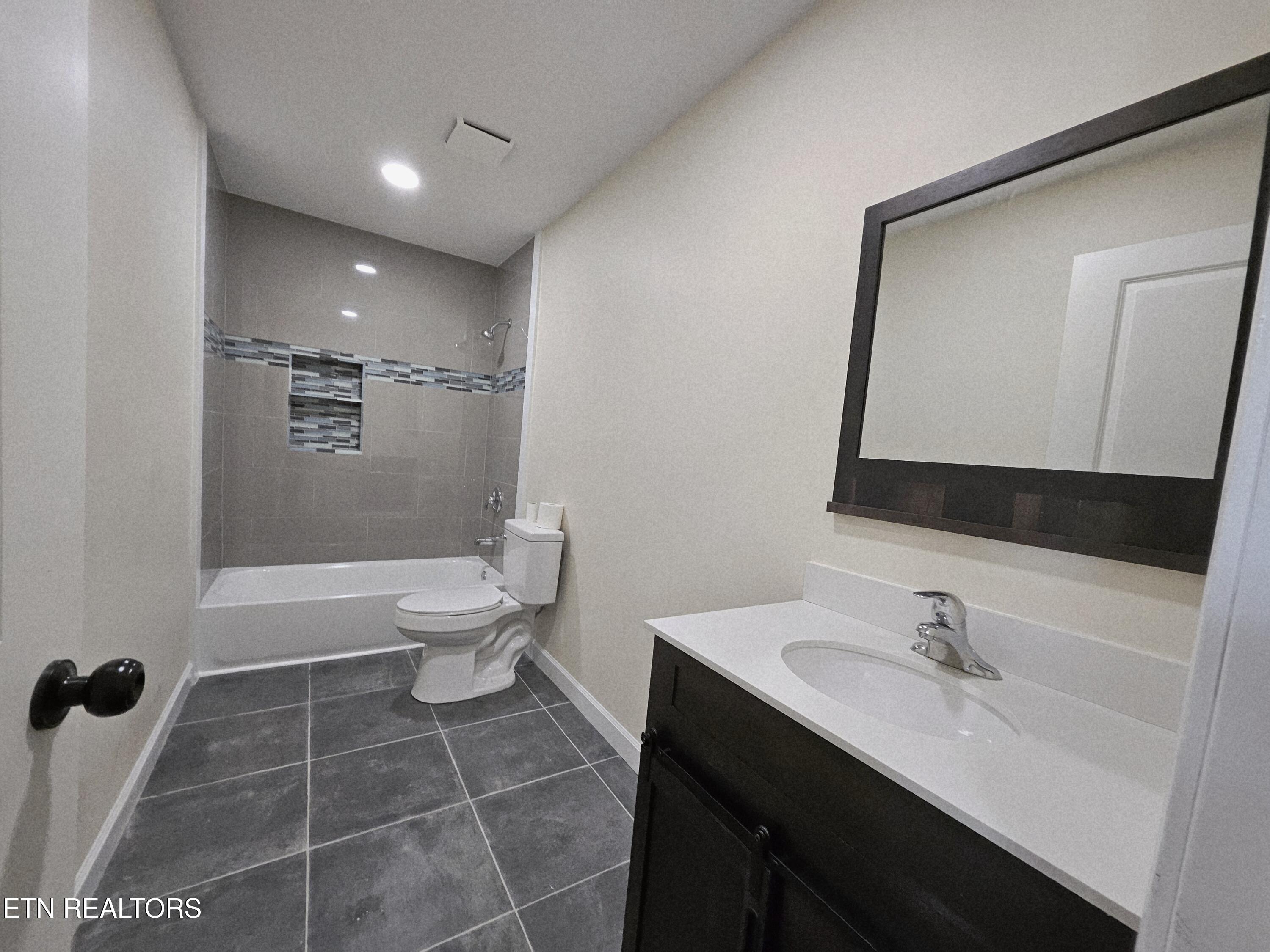 240 Fox Jones Road Lancing, TN 37770 - Photo 34 of 37 Hall Bath