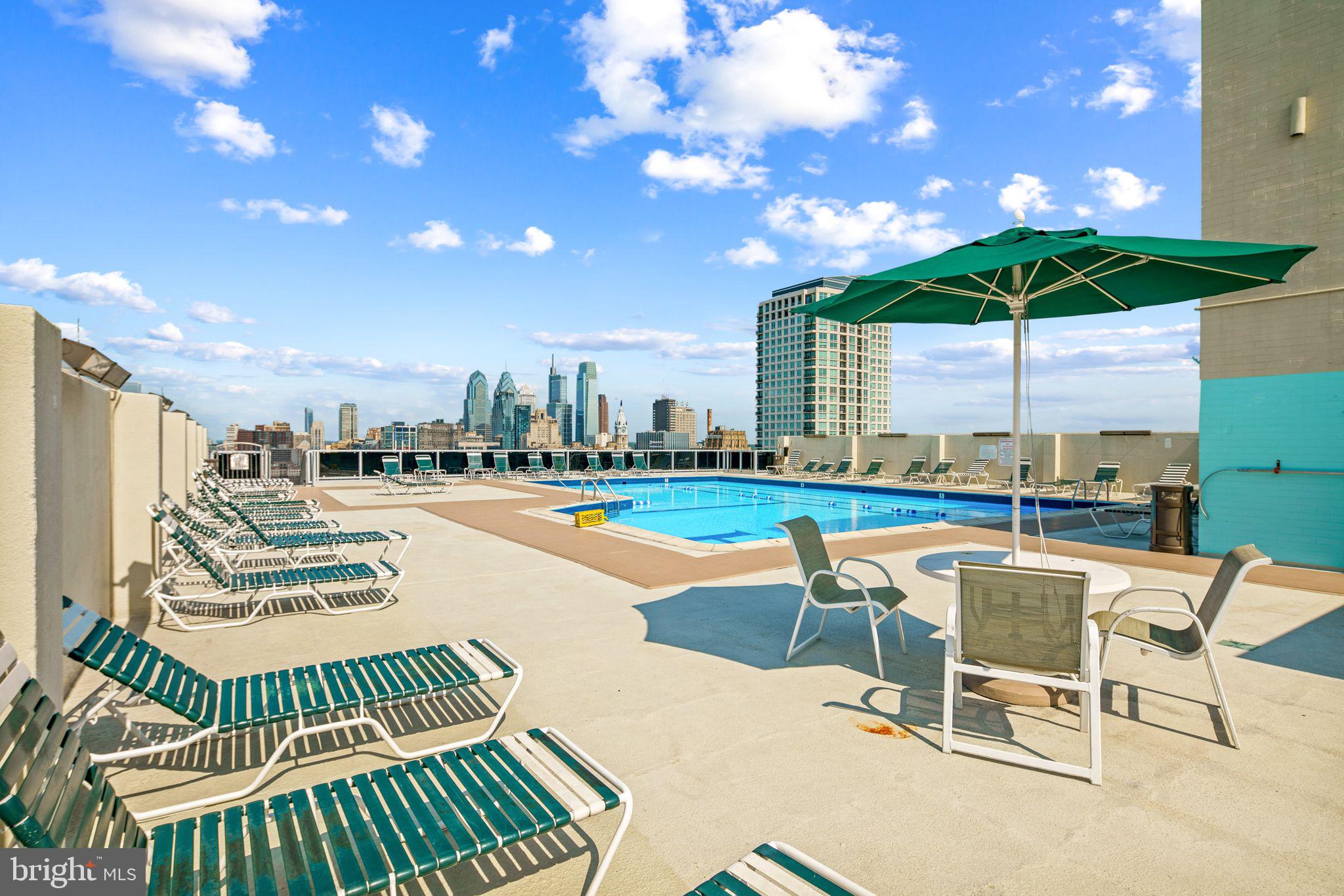604 South Washington Square, Unit 1111 Philadelphia, PA 19106 - Photo 19 of 24 Rooftop Pool