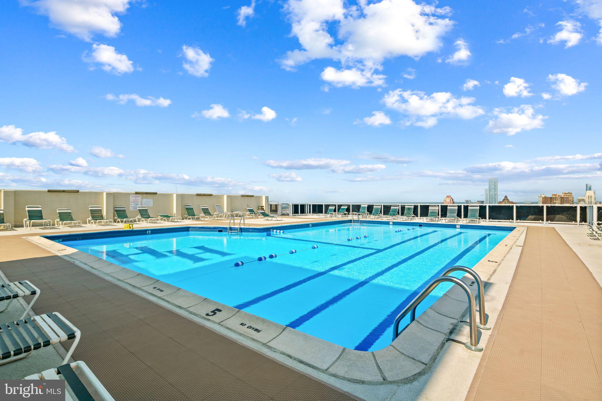 604 South Washington Square, Unit 1111 Philadelphia, PA 19106 - Photo 20 of 24 Rooftop Pool