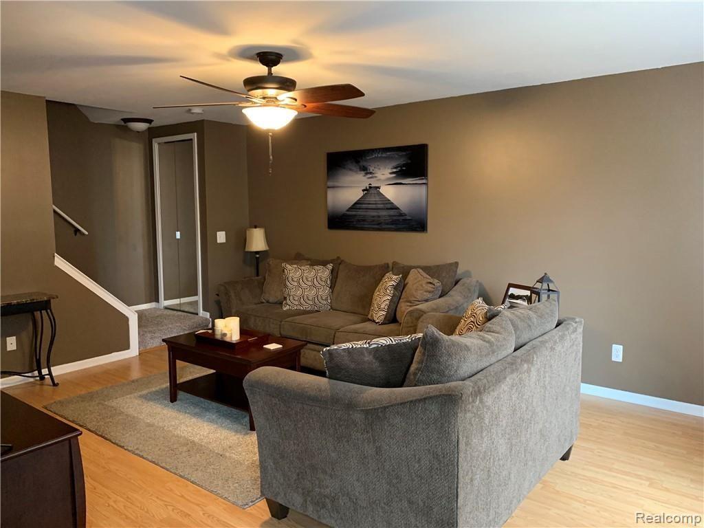 13993 Watersway Drive, Unit 70 Gibraltar, MI 48173 - Photo 3 of 23