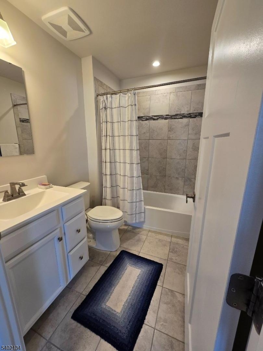 15 Coventry Road Hamburg, NJ 07419 - Photo 3 of 16