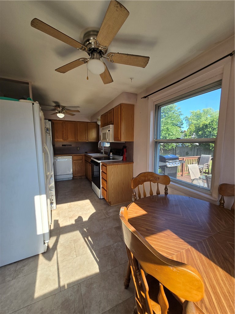 58 Hoyt Street Warwick, RI 02886 - Photo 9 of 20