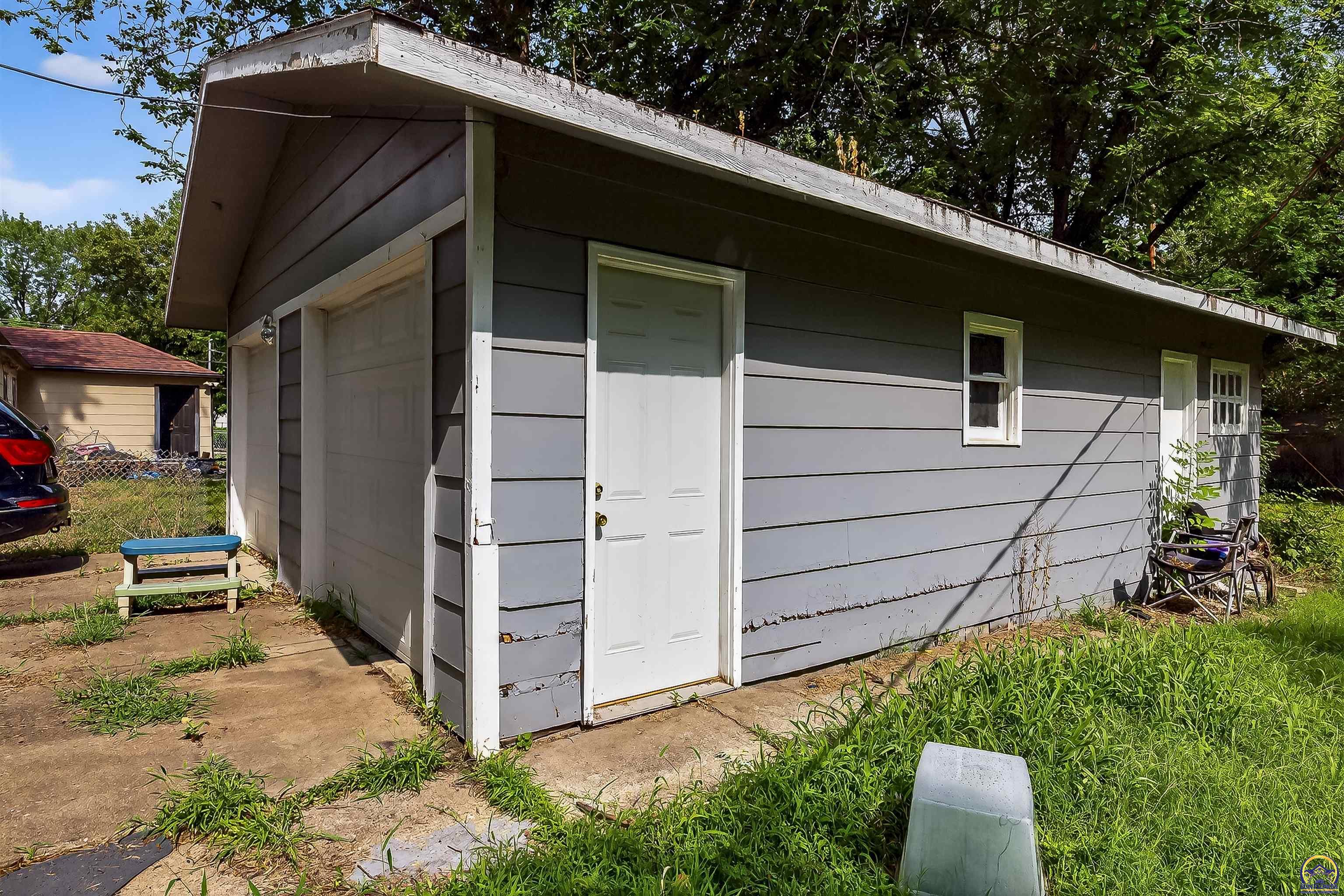 2400 Southwest 24th Street Topeka, KS 66611 - Photo 12 of 12