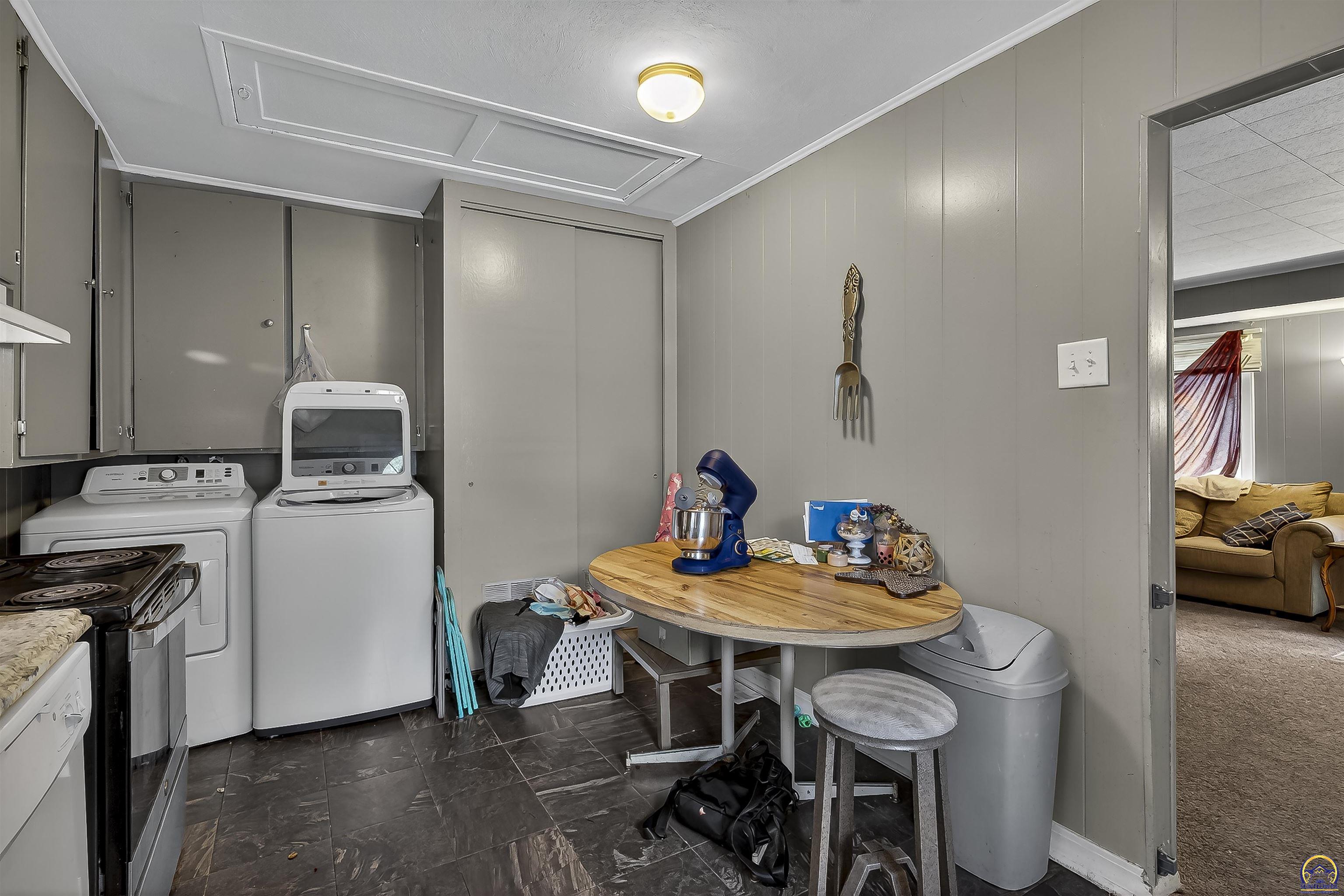 2400 Southwest 24th Street Topeka, KS 66611 - Photo 3 of 12