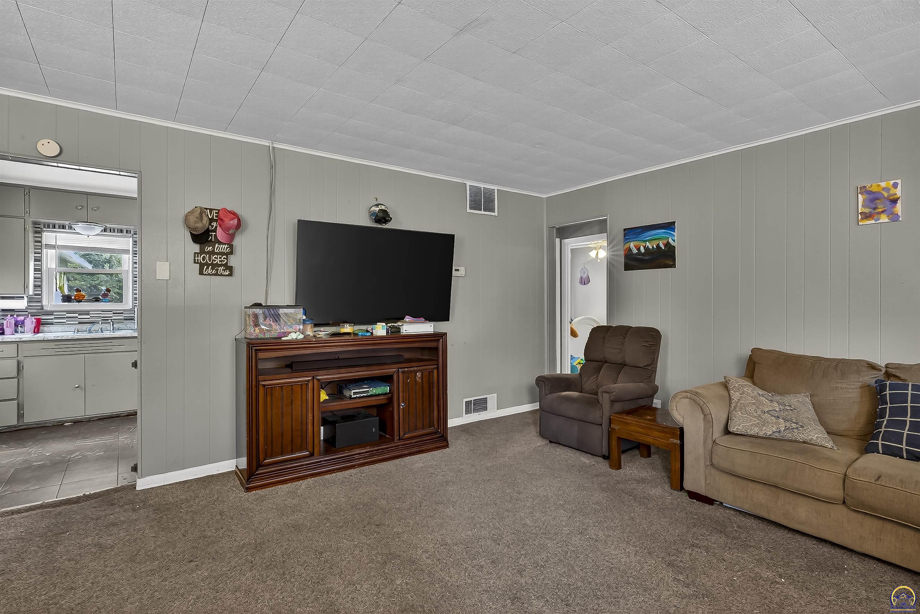 2400 Southwest 24th Street Topeka, KS 66611 - Photo 5 of 12