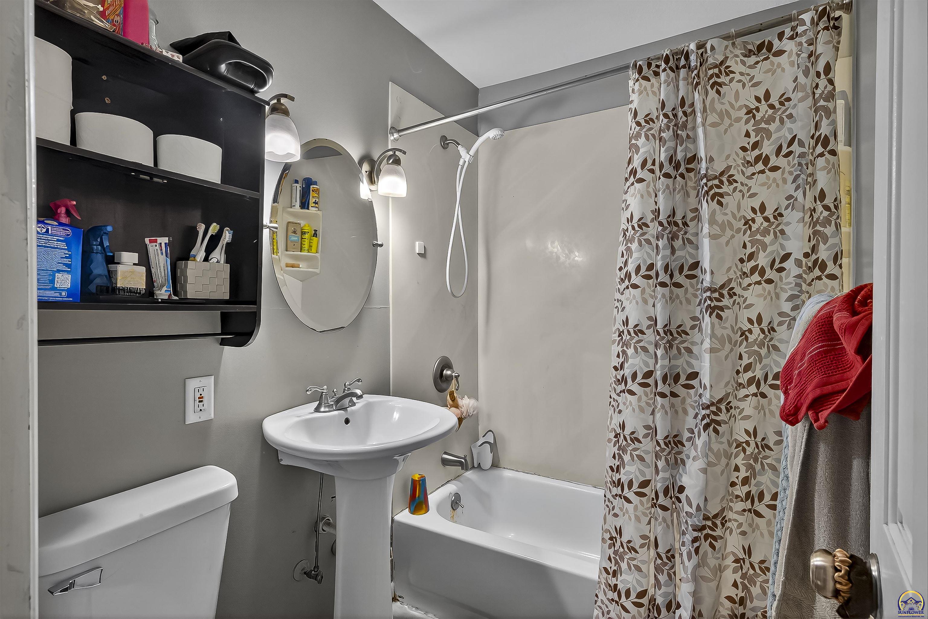 2400 Southwest 24th Street Topeka, KS 66611 - Photo 7 of 12