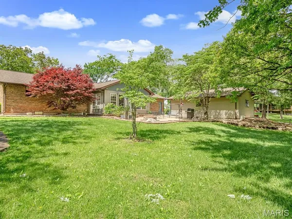 $415,000 | 358 Prairietown Road, Dorsey, IL 62021