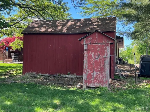 $415,000 | 358 Prairietown Road, Dorsey, IL 62021