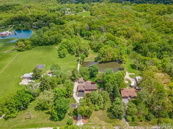 $415,000 | 358 Prairietown Road, Dorsey, IL 62021