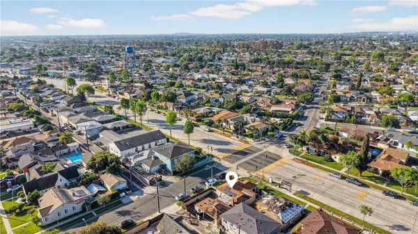 $800,000 | 4049 Martin Luther King Jr Boulevard, Lynwood, CA 90262