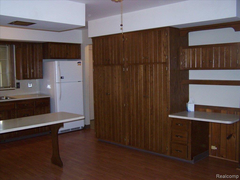 3300 Norton Road Howell, MI 48843 - Photo 6 of 18 KITCHEN III