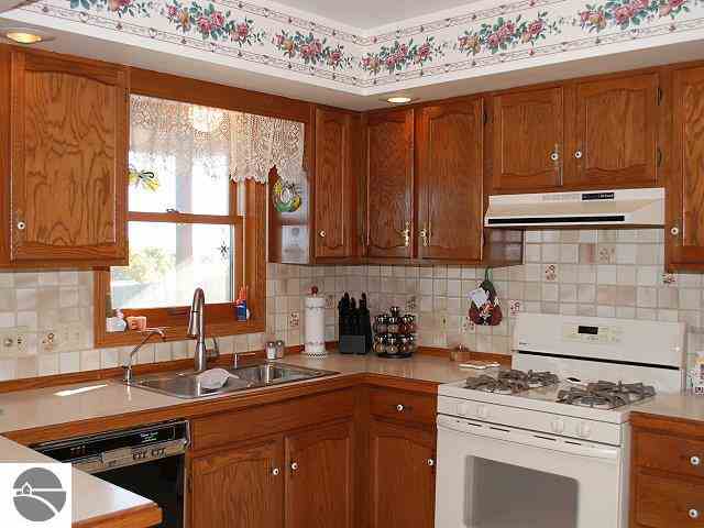 8568 East Lincoln Road Cedar, MI 49621 - Photo 3 of 6 1747225-2.JPG