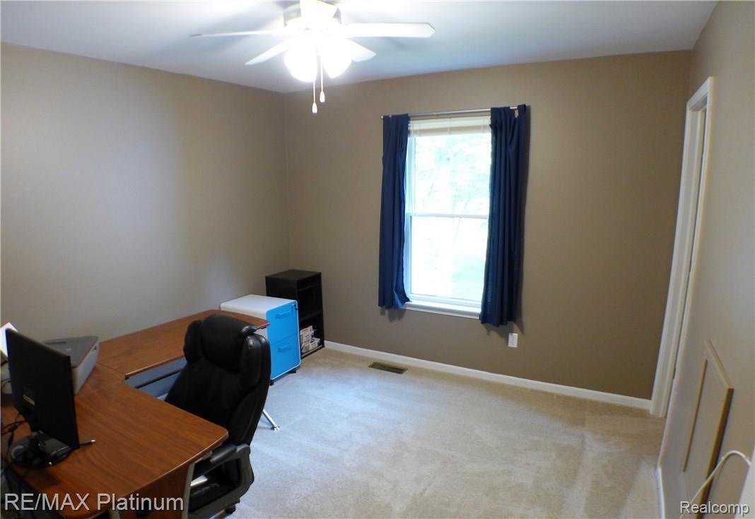 1492 Remsing Street Hartland, MI 48353 - Photo 30 of 43 P1060554.JPG