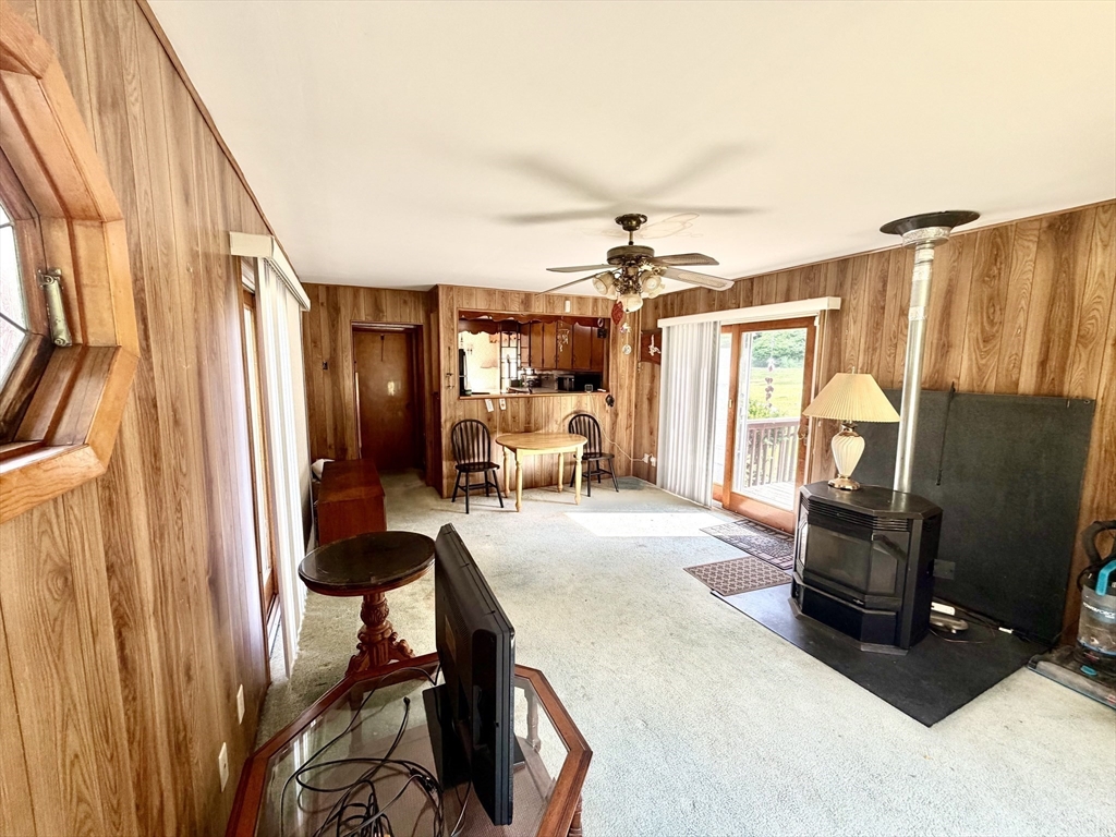 817 Somers Road East Longmeadow, MA 01028 - Photo 23 of 34