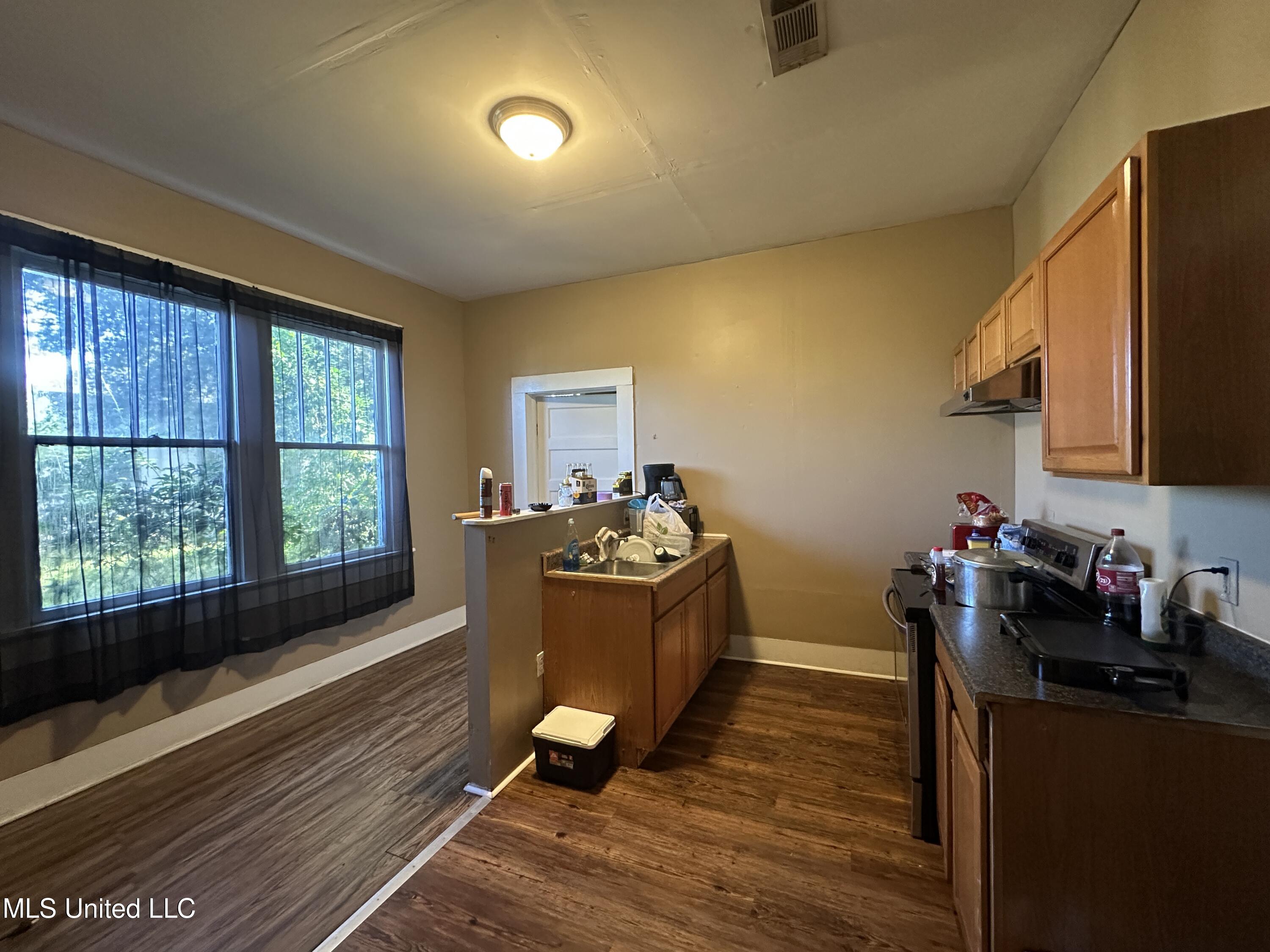 115 Scott Street McComb, MS 39648 - Photo 9 of 42 IMG_8313