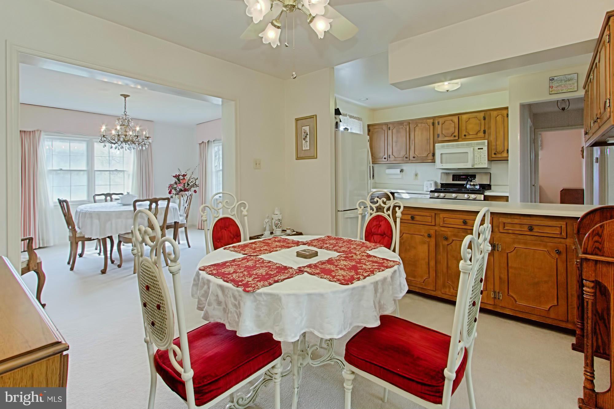 8129 Springfield Village Drive Springfield, VA 22152 - Photo 8 of 30 Breakfast Room