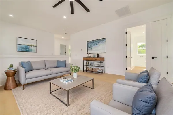 $1,175,000 | 467 34th Avenue North, St. Petersburg, FL 33704