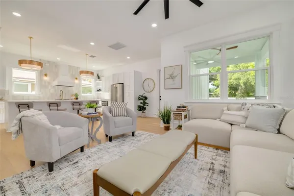$1,175,000 | 467 34th Avenue North, St. Petersburg, FL 33704