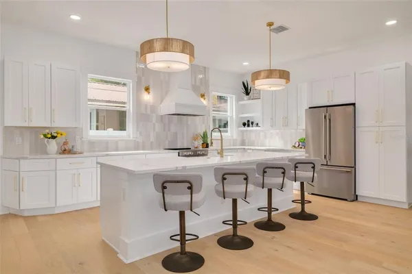 $1,175,000 | 467 34th Avenue North, St. Petersburg, FL 33704