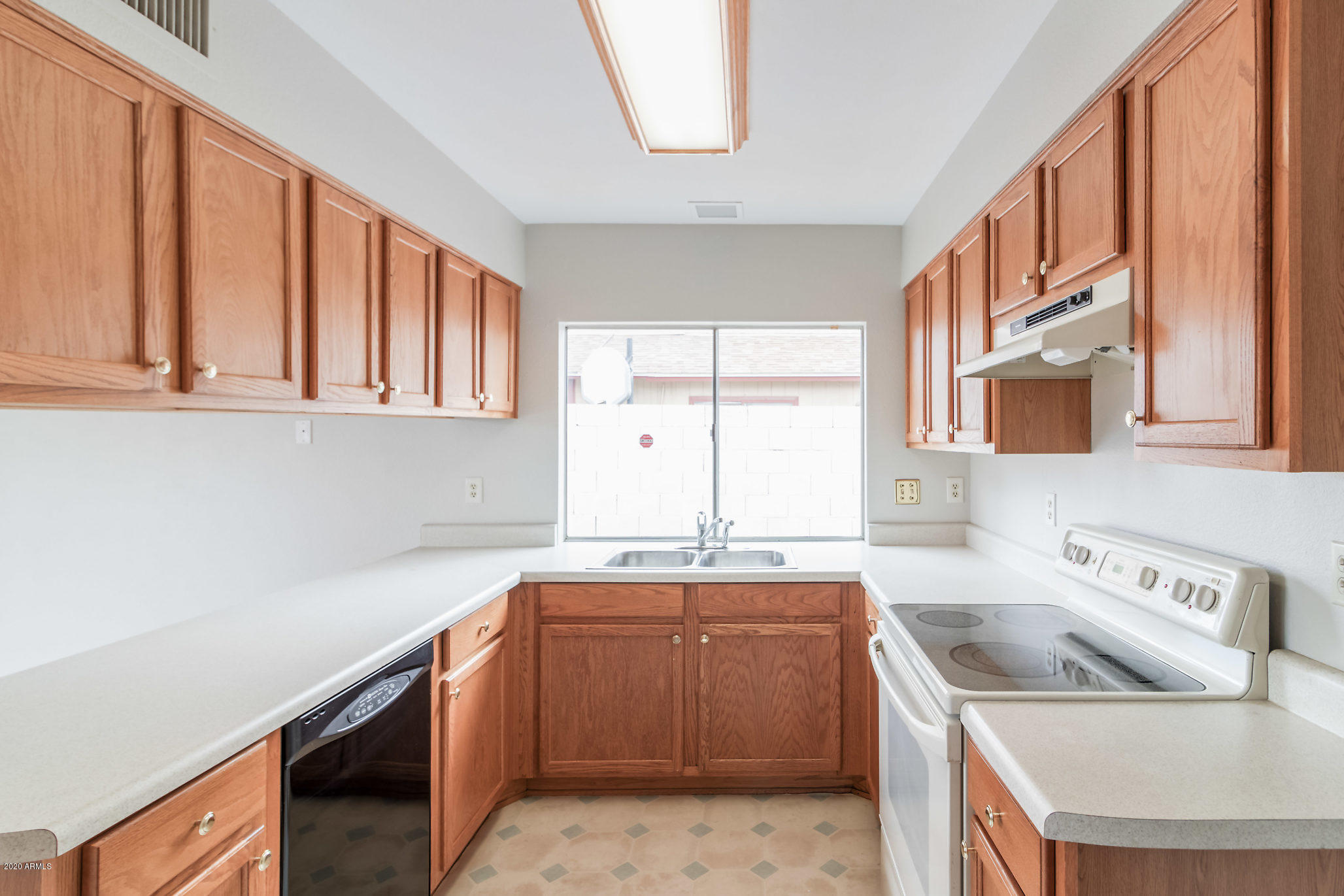 4002 East Apollo Road Phoenix, AZ 85042 - Photo 8 of 27 Kitchen (4)-SMALL