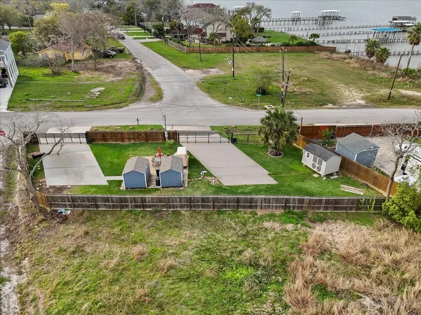 $175,000 | 111 Jackson Avenue, Bacliff, TX 77518