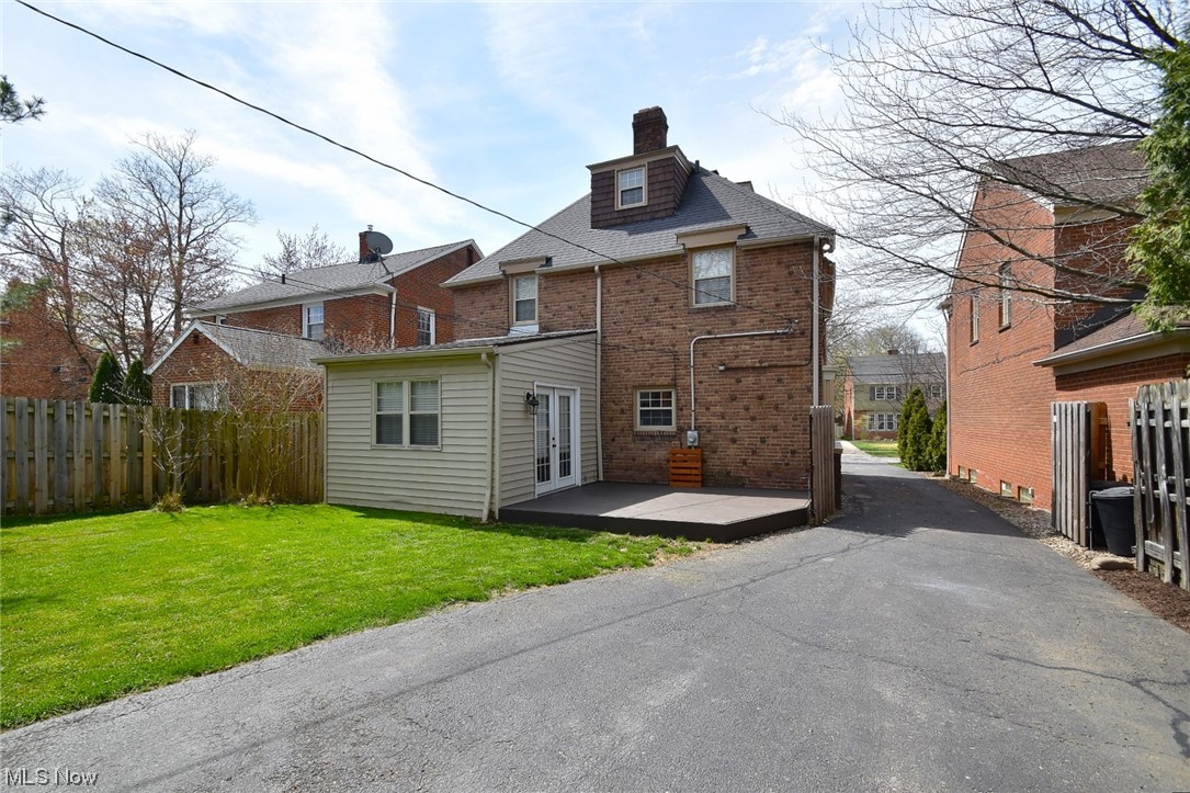2419 Fenwick Road Cleveland, OH 44118 - Photo 27 of 28