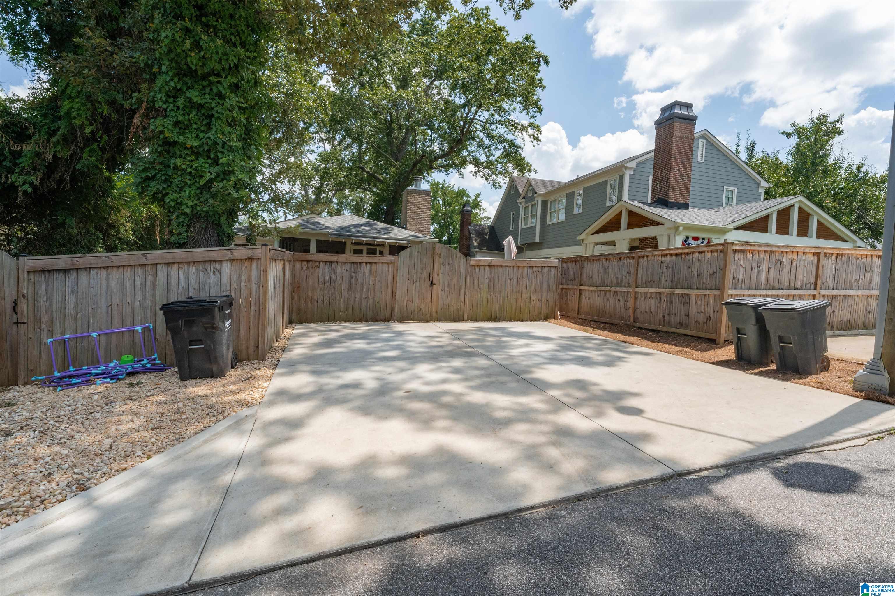 1532 Sutherland Place Birmingham, AL 35209 - Photo 49 of 51
