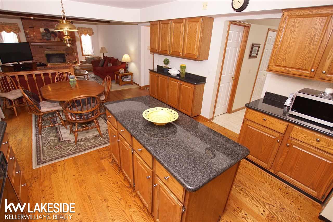 2190 Reagan Drive Rochester Hills, MI 48309 - Photo 11 of 31
