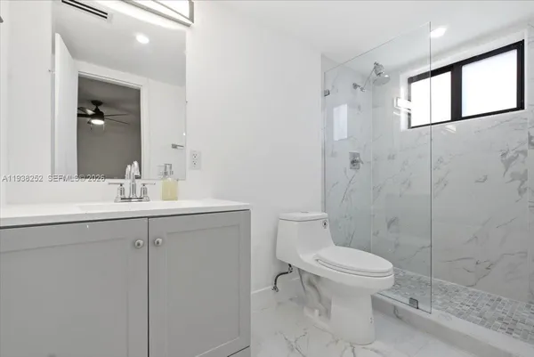 $3,450 | 3522 Southwest 25th Street, Unit 3522, Miami, FL 33133