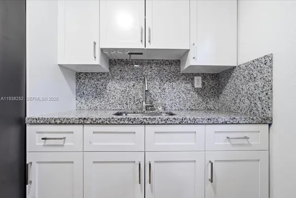 $3,450 | 3522 Southwest 25th Street, Unit 3522, Miami, FL 33133