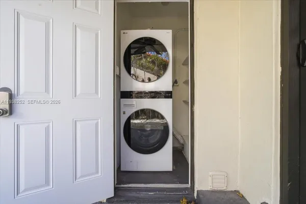 $3,450 | 3522 Southwest 25th Street, Unit 3522, Miami, FL 33133