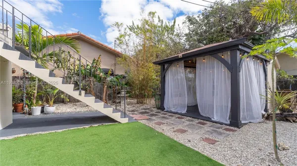 $3,450 | 3522 Southwest 25th Street, Unit 3522, Miami, FL 33133