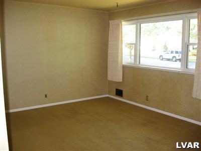 2148 Grove Road Bethlehem, PA 18018 - Photo 2 of 8 Living room